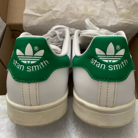 *SOLD* Classic Stan Smith - Adidas - Picture 2 of 6